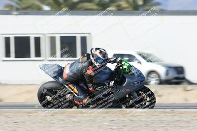 media/Dec-04-2025-Racers Edge (Thu) [[5ebc9f124d]]/3-B Group/5-Session 2 Turn 2 inside Speed Pans/